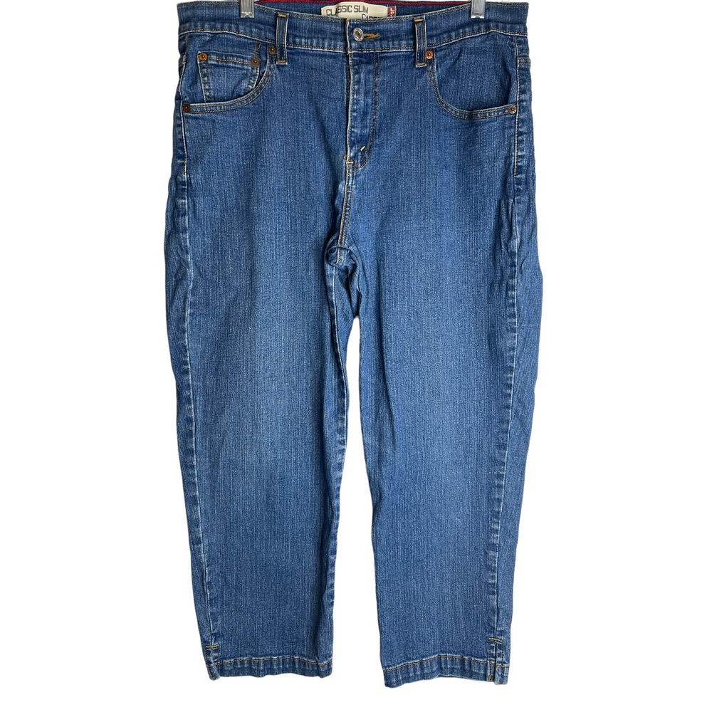 Levis Classic Capri Jeans Size 14 Blue Stretch 99% Cotton 1% Spandex